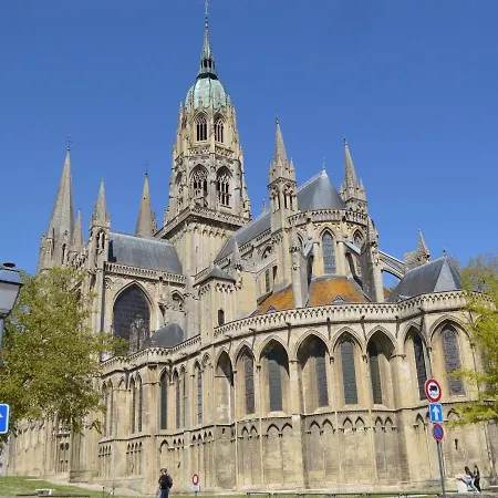 Quiet In 9km From Beach Апартаменты *