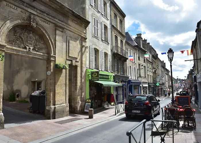 Quiet In 9km From Beach