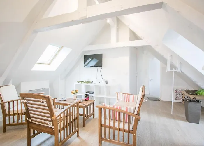 Quiet In 9km From Beach *